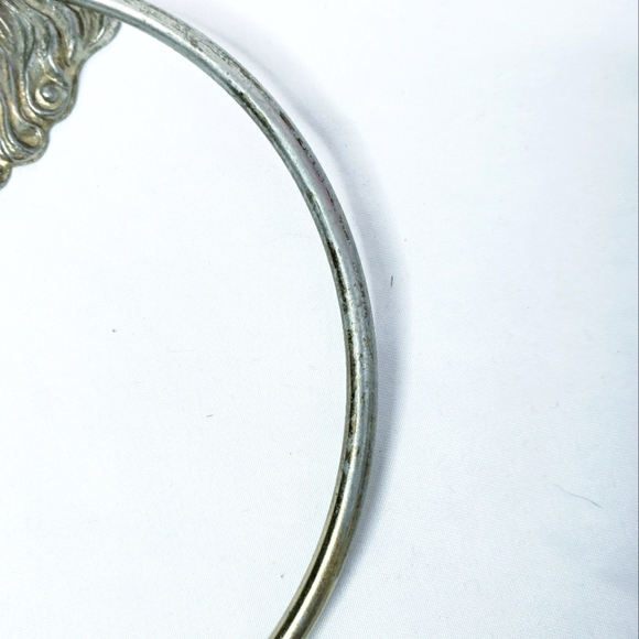 Vintage Pair of Lion Head Brass Door Knockers or Towel Holders - Picture 15 of 16